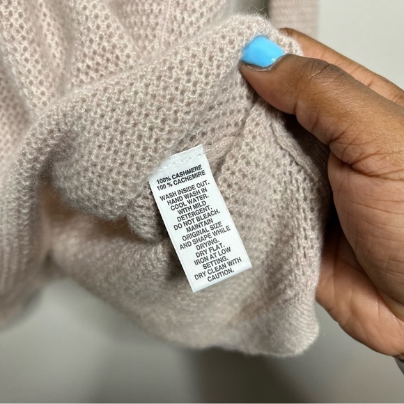 Saks Fifth Avenue 100% Cashmere Cowl Neck Sweatshirt Small Split Back Lightweigh - Picture 5 of 9